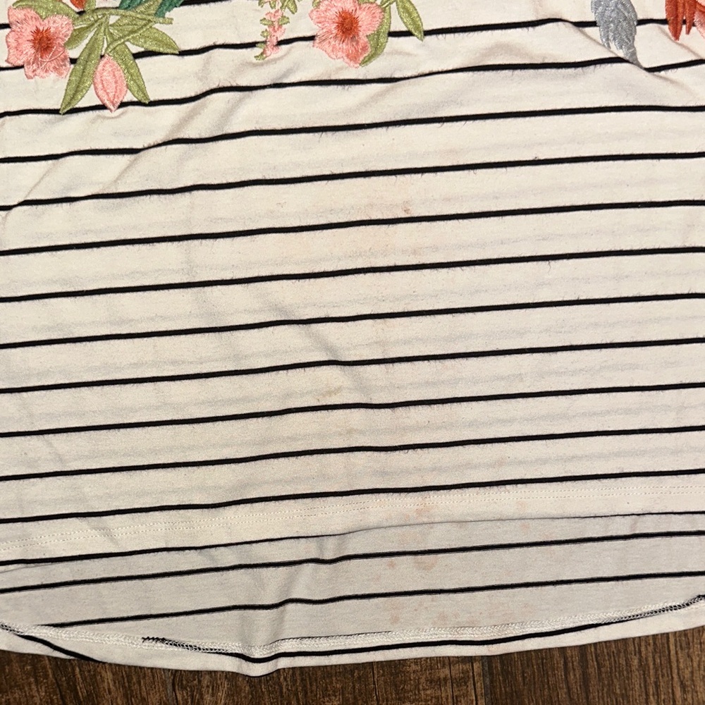 Gianni Bini Floral Embroidered Stripe Top XS Boho Casual Shirt - Picture 4 of 13